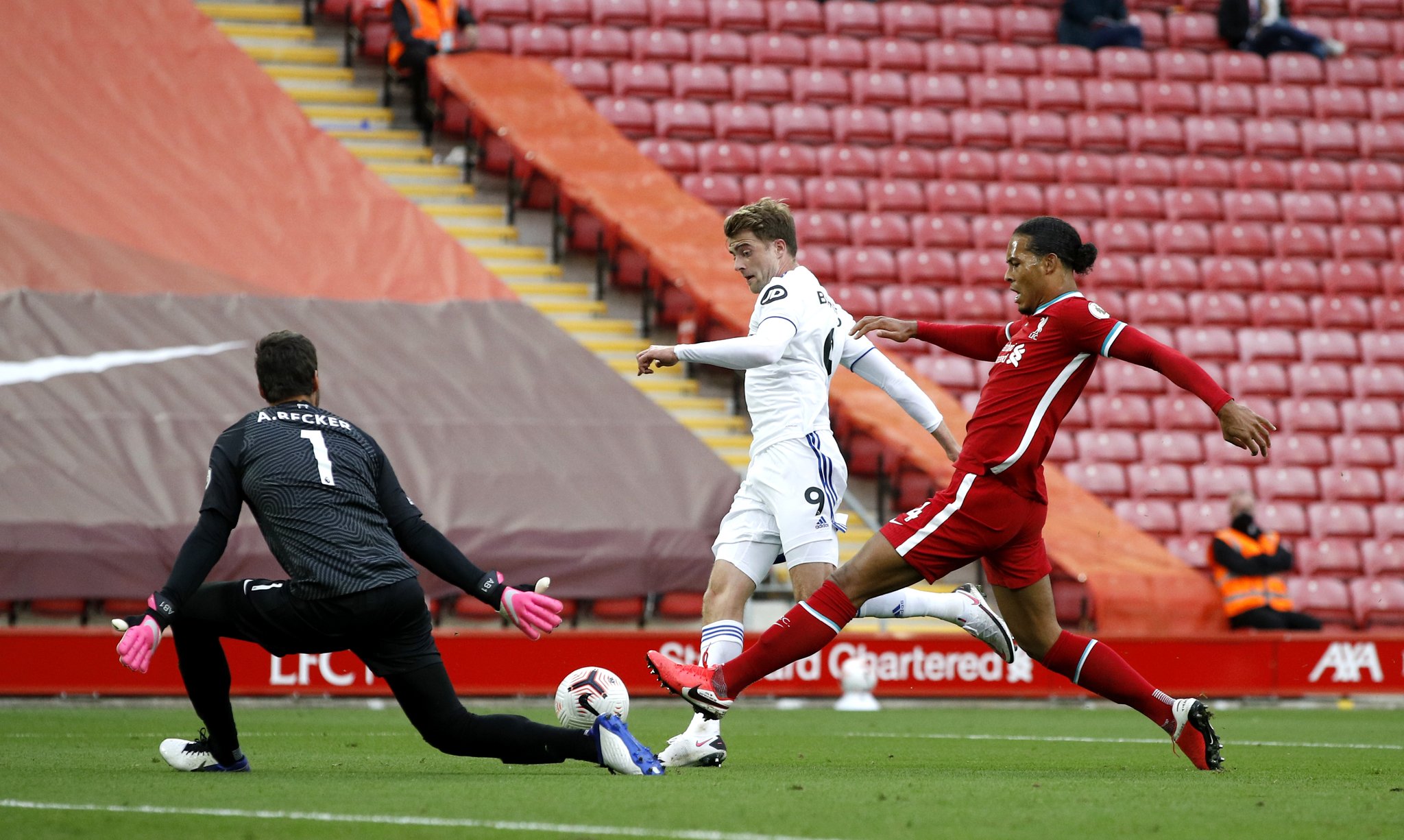 AI这次又“抢”了谁的饭碗？直播间里的数字人